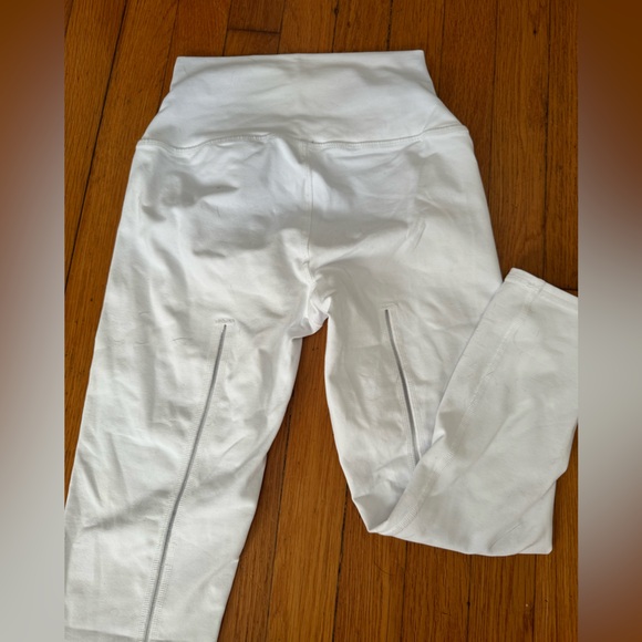 Alo Yoga High-Waist Dash Capri Legging - Picture 3 of 6